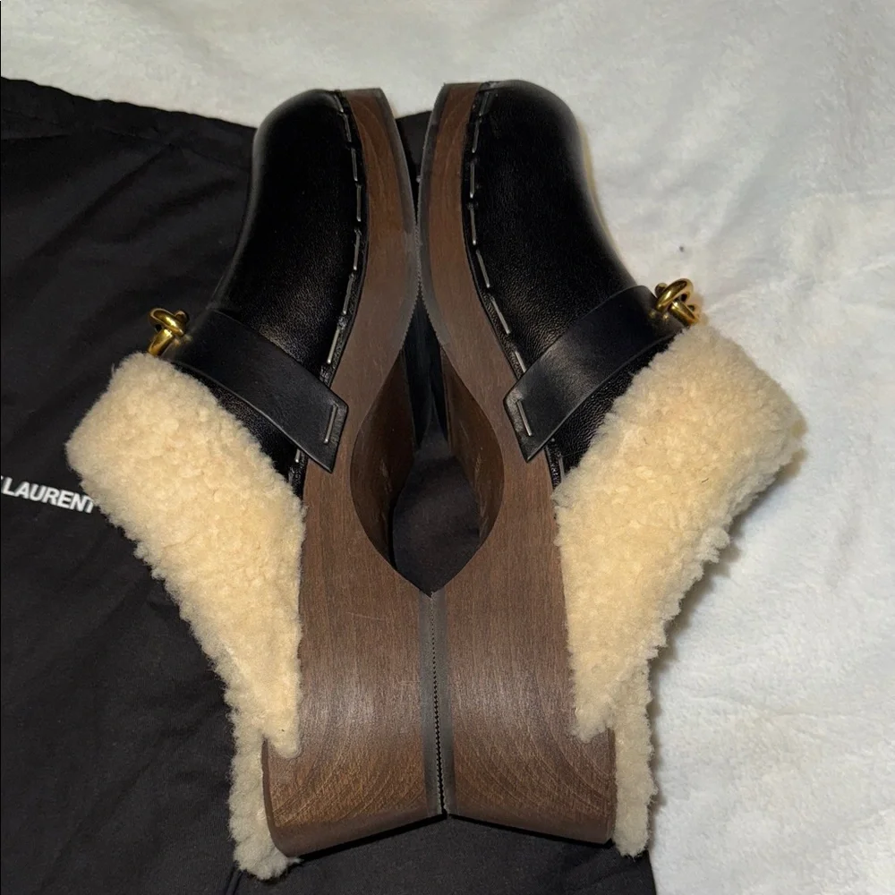 Saint Laurent Le Maillon Shearling Clogs in Black - Picture 6 of 16